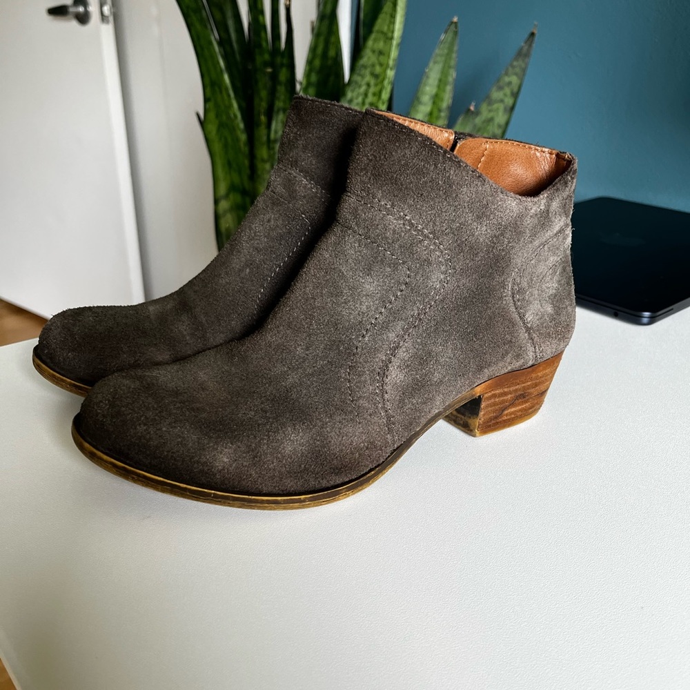 Lucky Brand Gray Ankle Boot